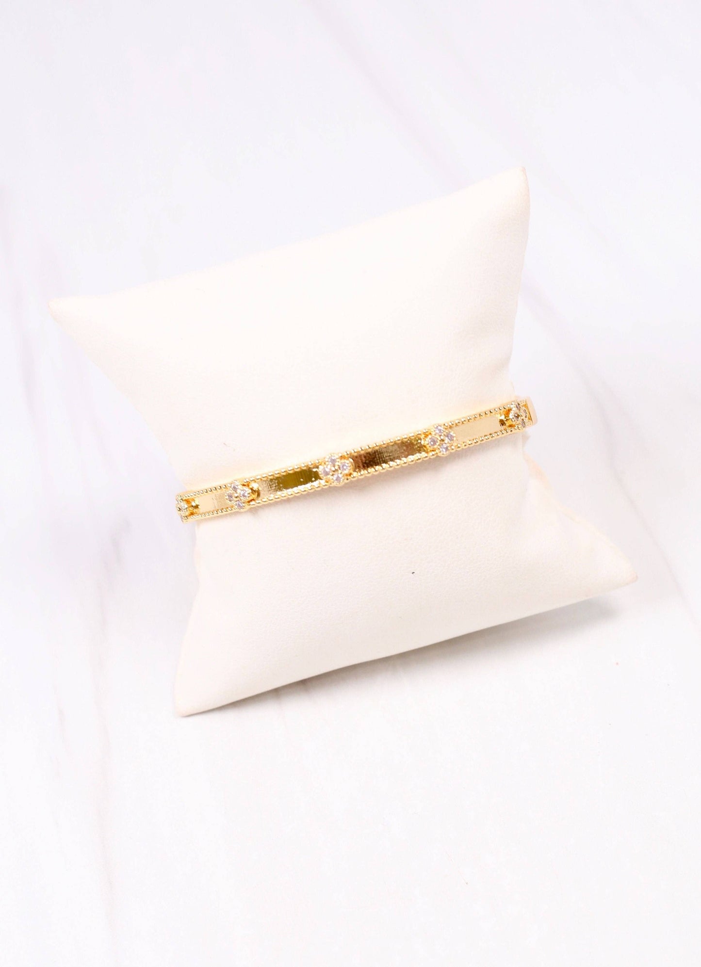 Small Clover Bangle