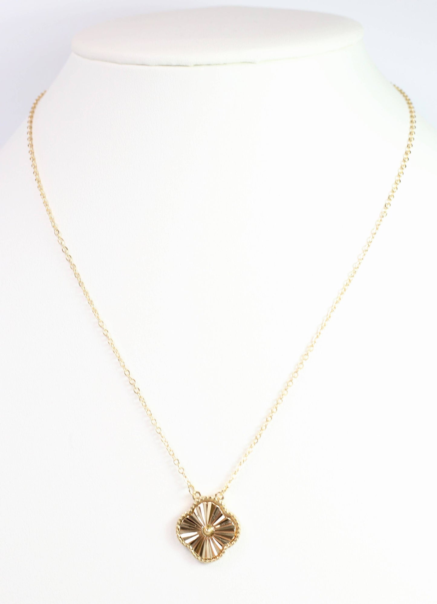 Classic II Clover Necklace
