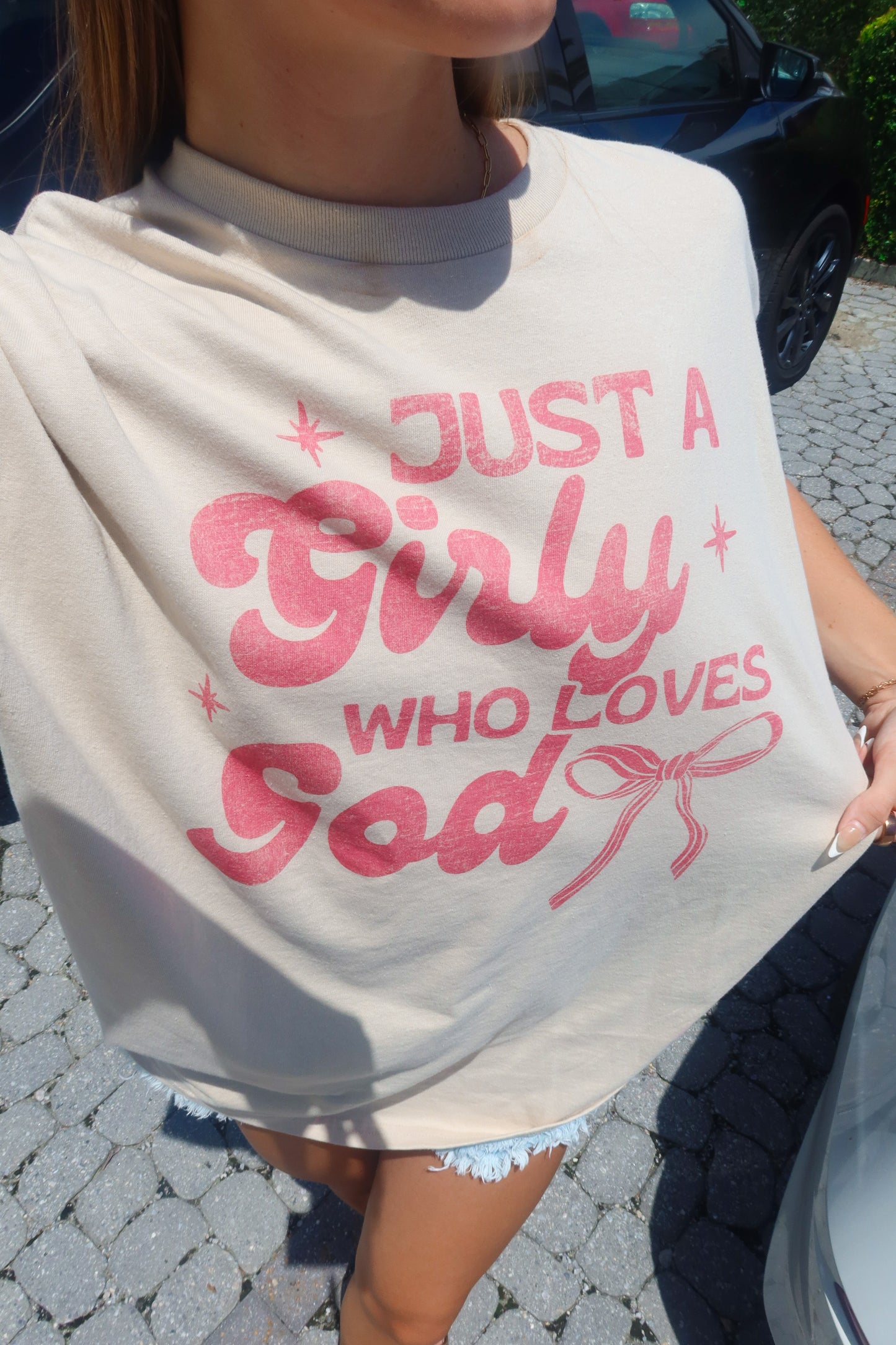 Girl Who Loves God Tee